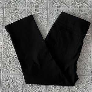 Mario Serrani Italy Woman’s Capri Pull-On Slim Black Pants  Size Medium